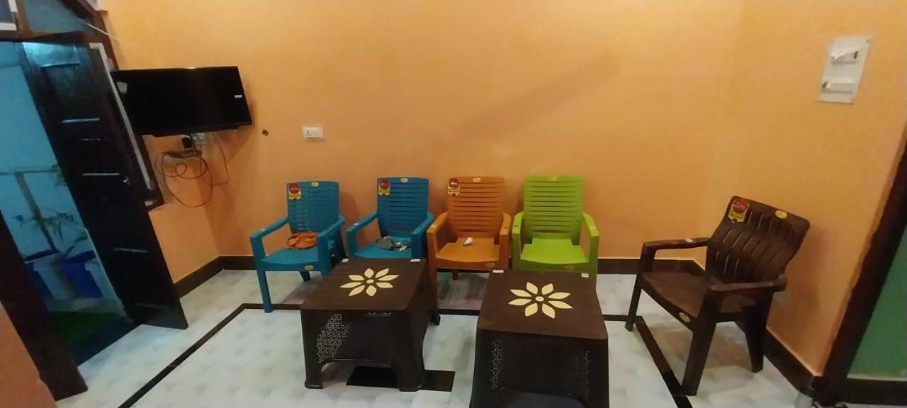 Hotel Aadi Shakti Bhawan Ayodhya Exteriér fotografie